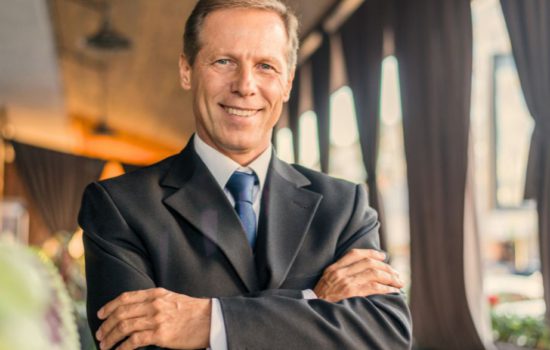 A Visão dos CEOs do Setor Financeiro Sobre a Implementação da Inteligência Artificial nos Negócios